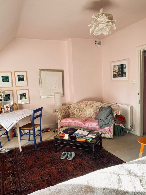 Room Belsize Lane in Greater London