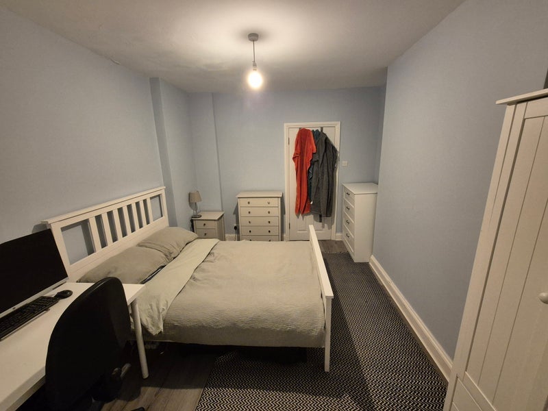 Room East Hill in Greater London