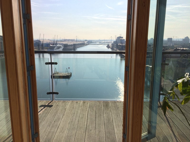 Room Hanover Avenue in Greater London