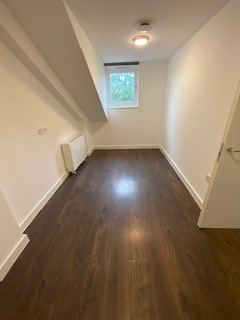 Flat Hengrove Way in Bristol
