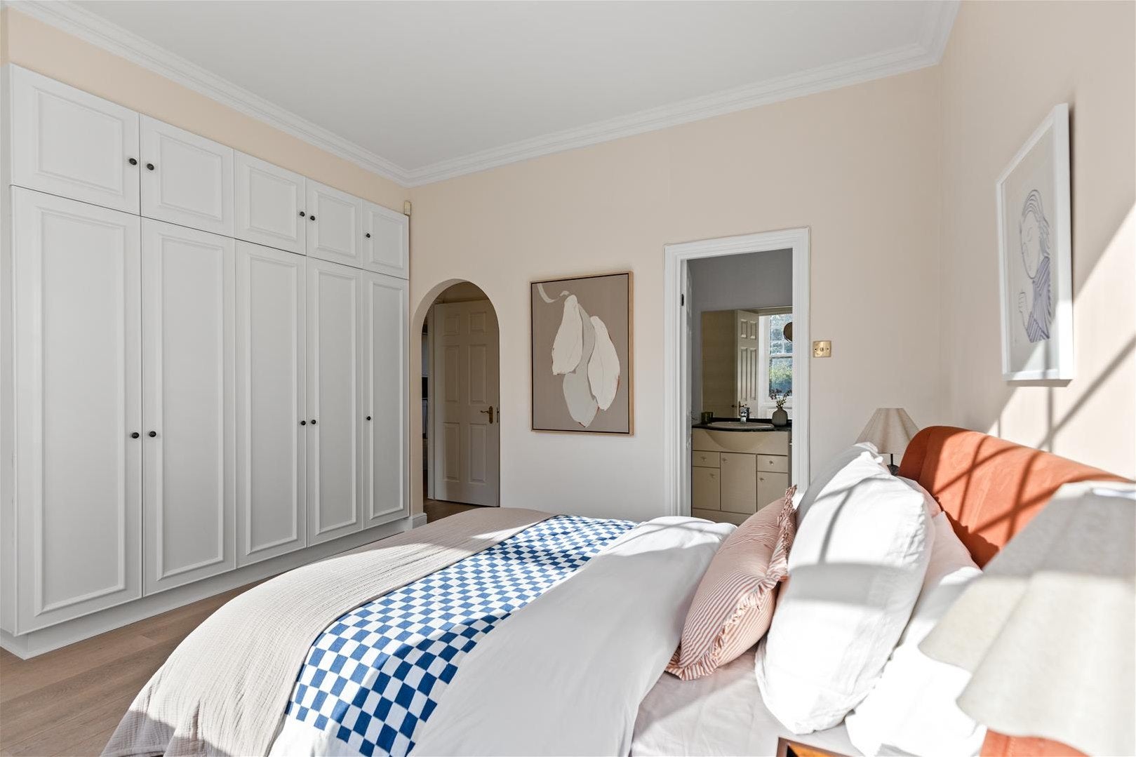 Flat Aberdare Gardens in Greater London