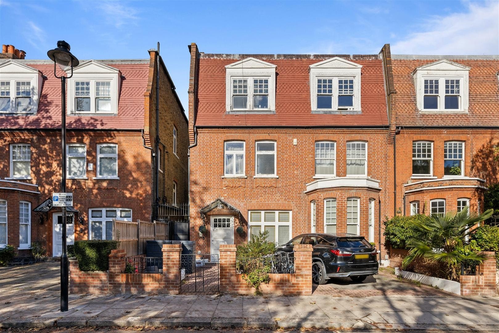 Flat Aberdare Gardens in Greater London