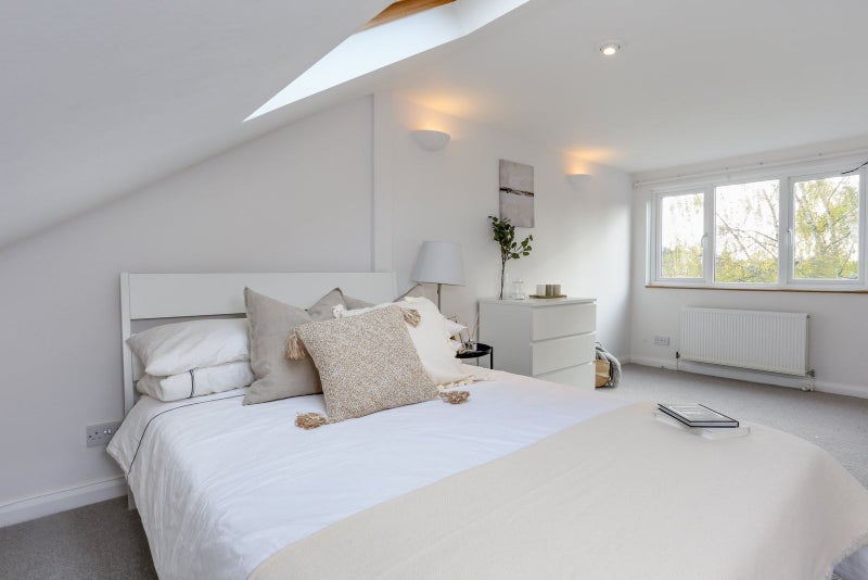 Room Gordon Road in Greater London