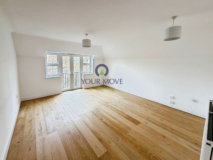 Flat Eaton Road in Greater London