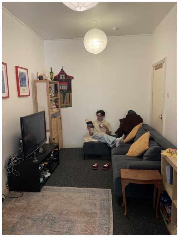 Room Newark Street in Greater London