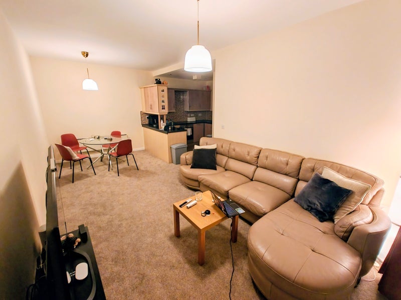 Room Mauldeth Road West in Manchester