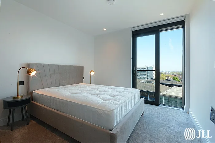 Flat Albert Embankment in Greater London