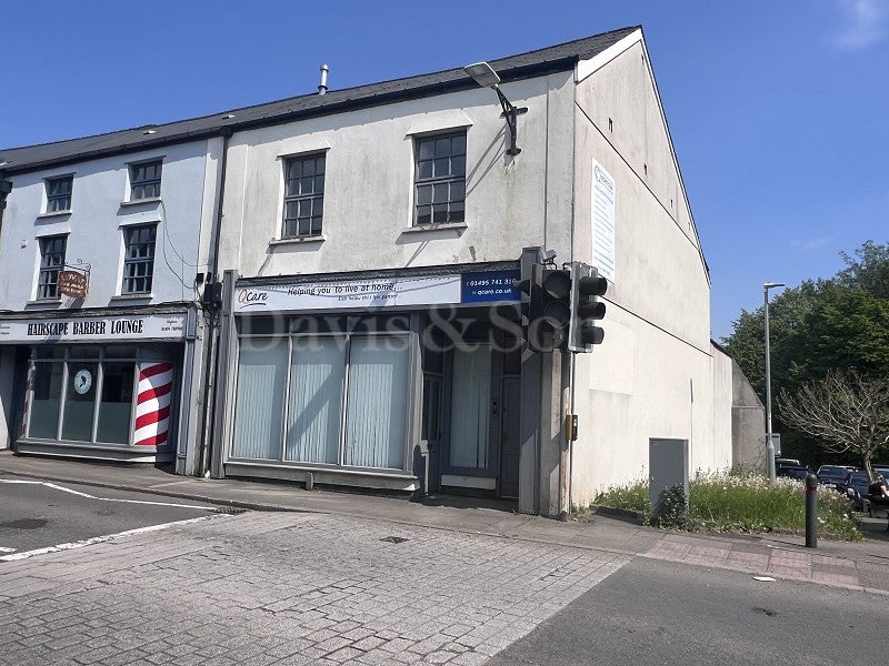 Flat Clarence Street in Pontypool