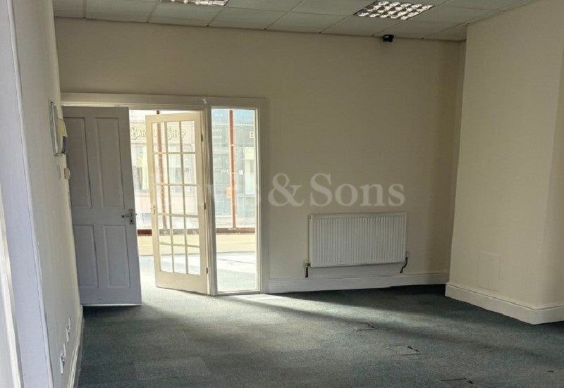 Flat Clarence Street in Pontypool