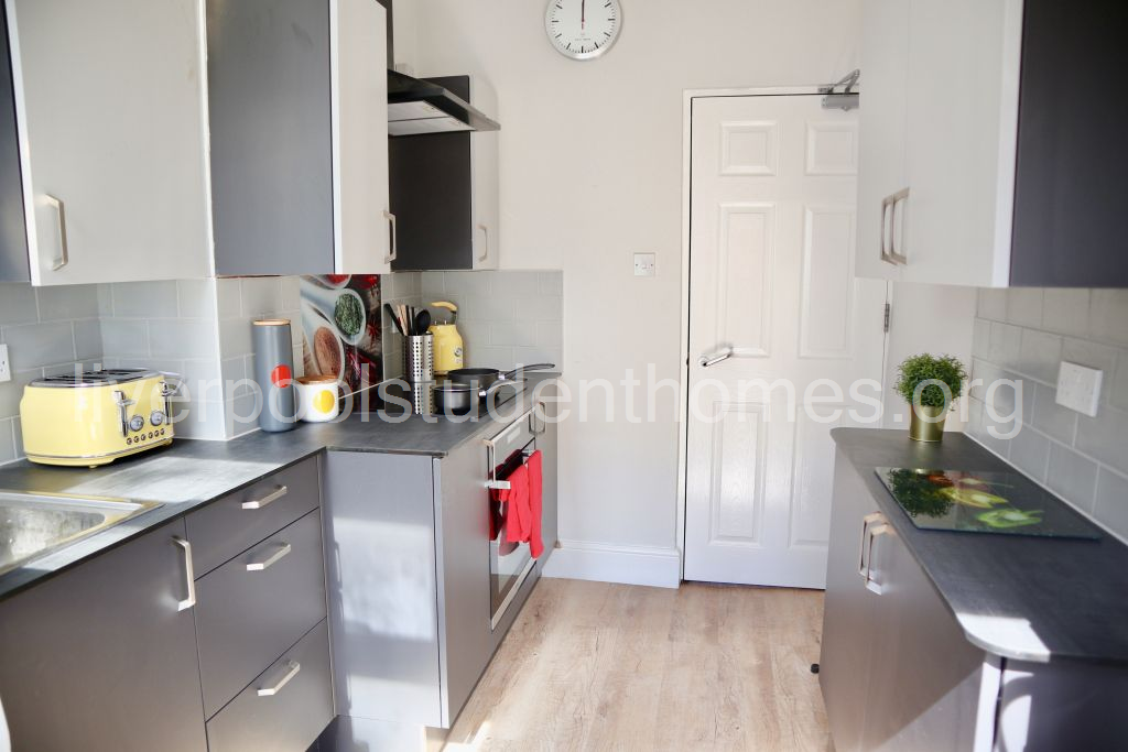 Room Shaw Street in Liverpool