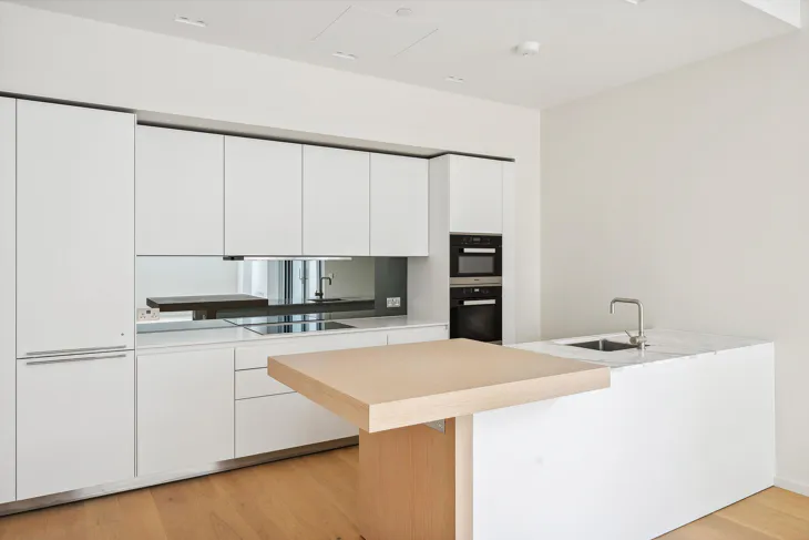 Flat Seagrave Road in Greater London