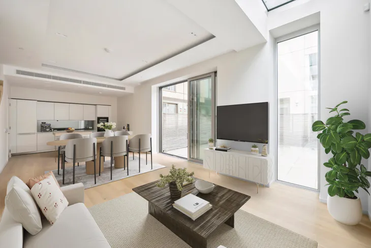Flat Seagrave Road in Greater London