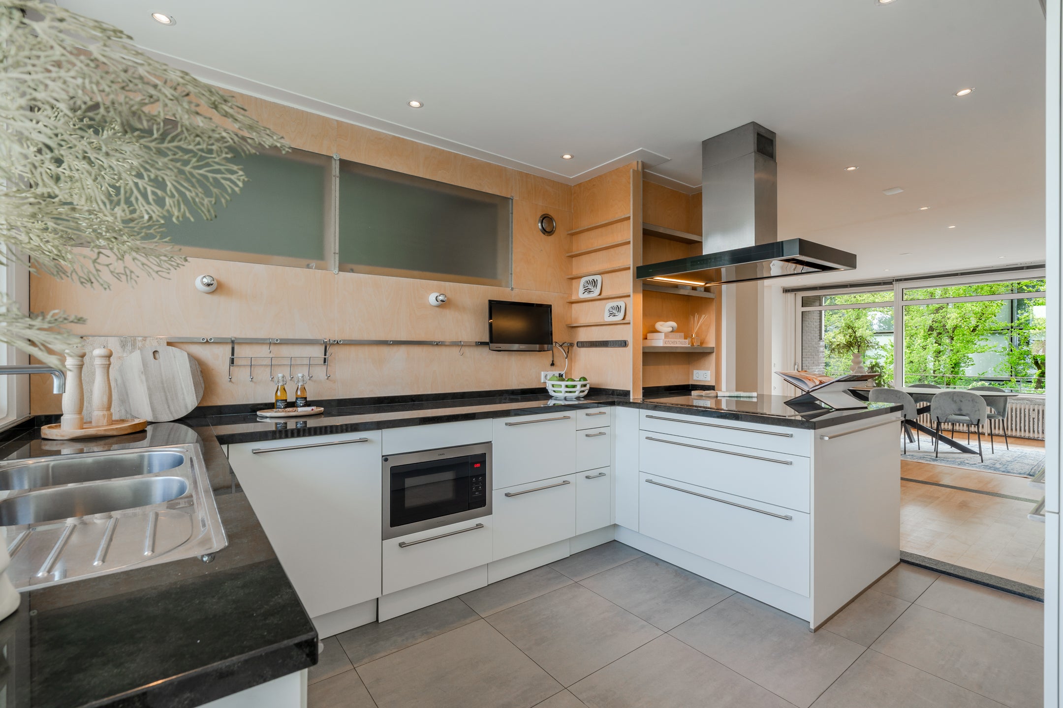 Appartement te huur: Beethovenstraat, Amsterdam
