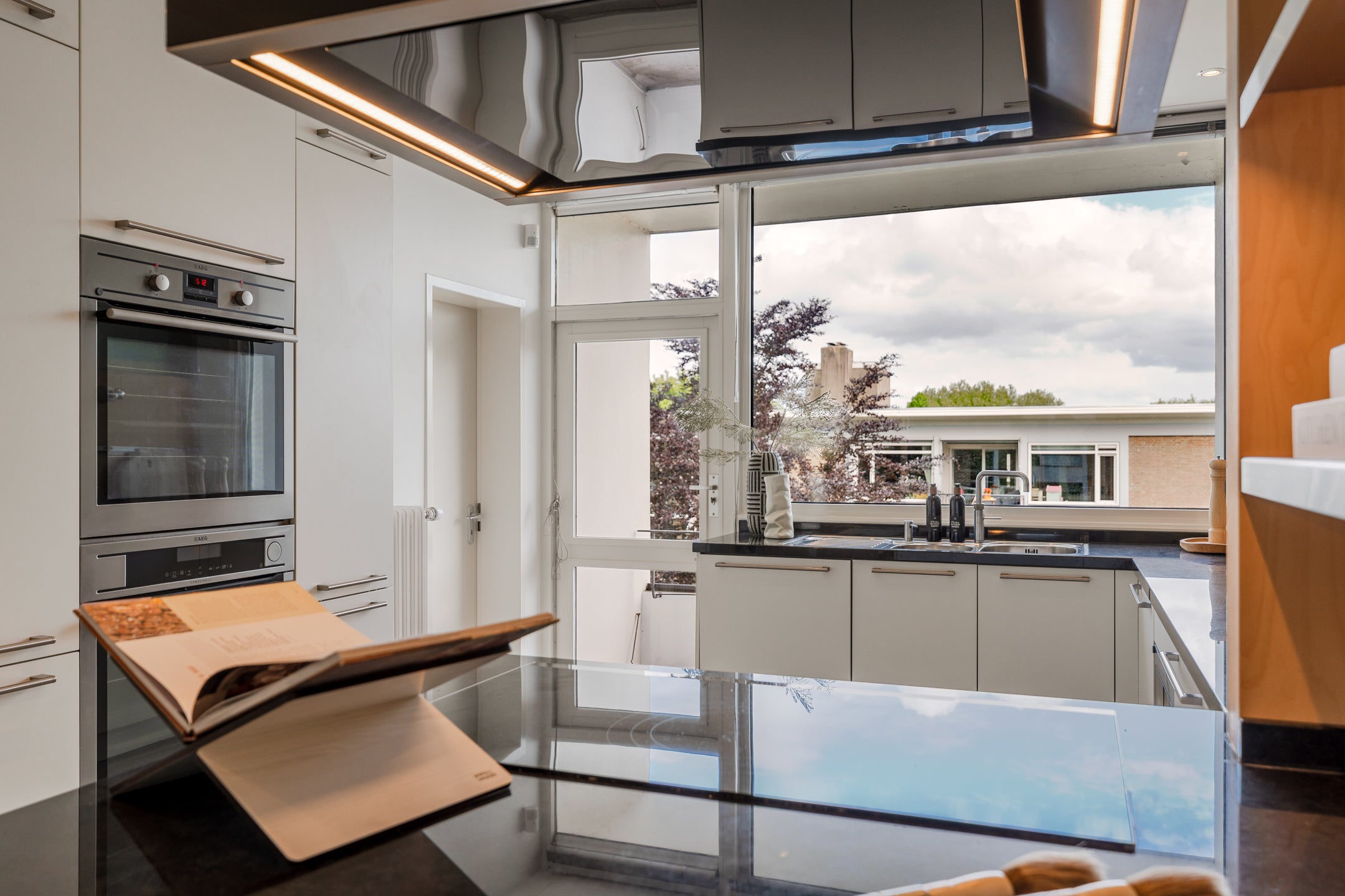 Appartement te huur: Beethovenstraat, Amsterdam