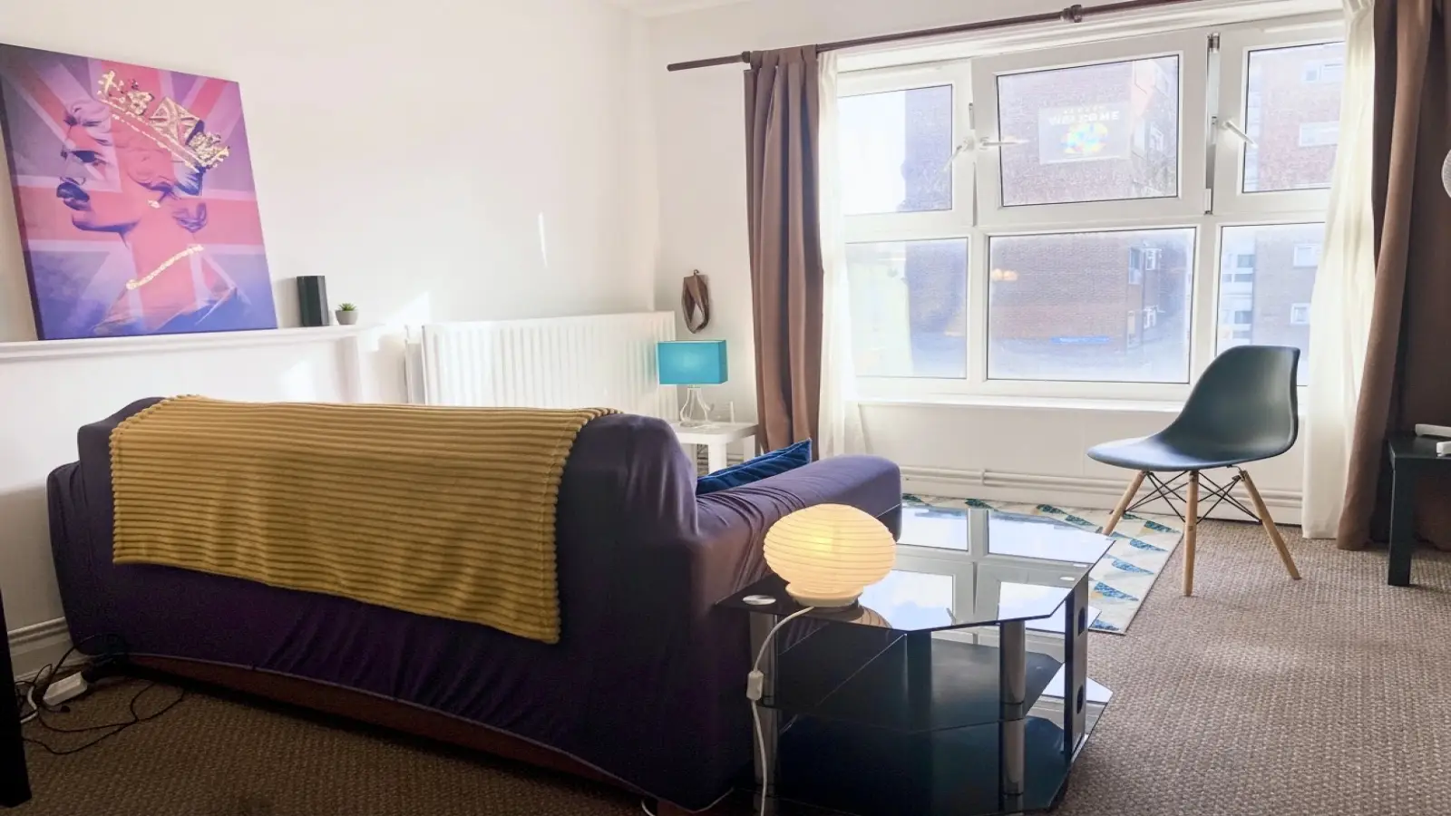 Flat Levehurst Way in Greater London