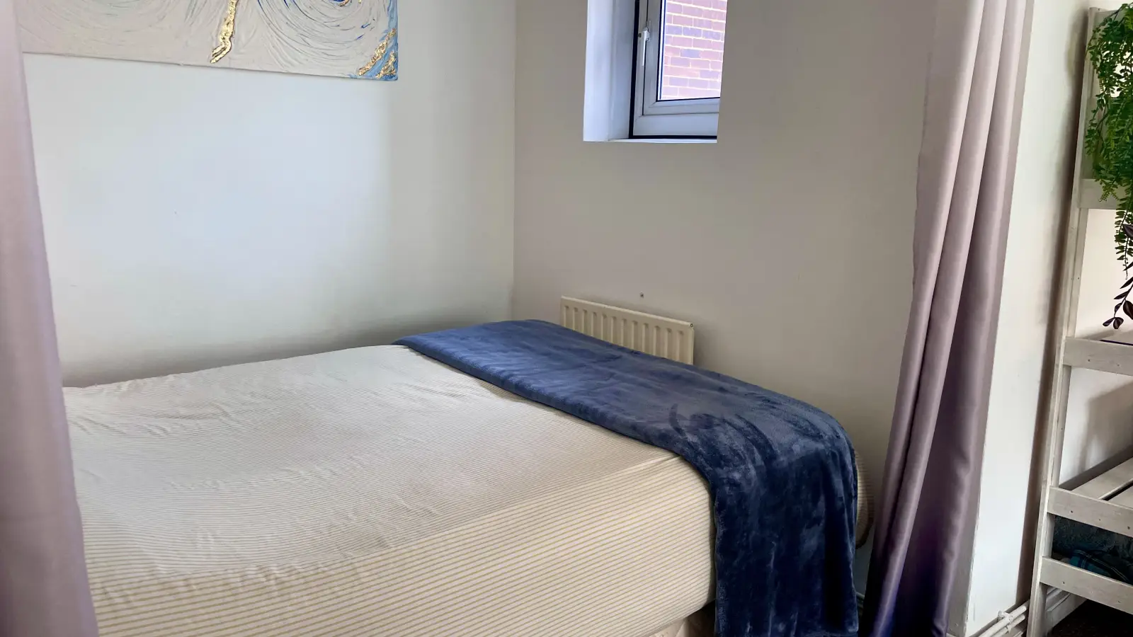 Flat Levehurst Way in Greater London