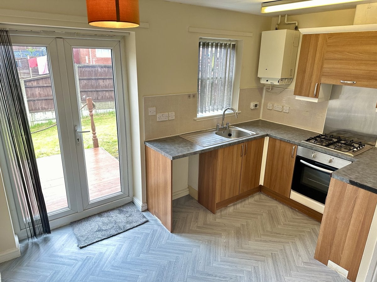 House Traynor Close in Middleton