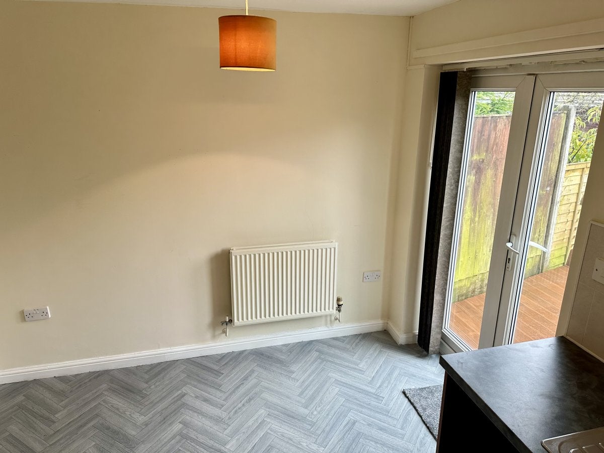House Traynor Close in Middleton