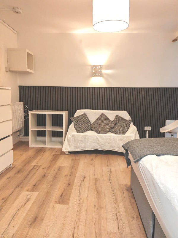 Flat Sauchiehall Street in Glasgow