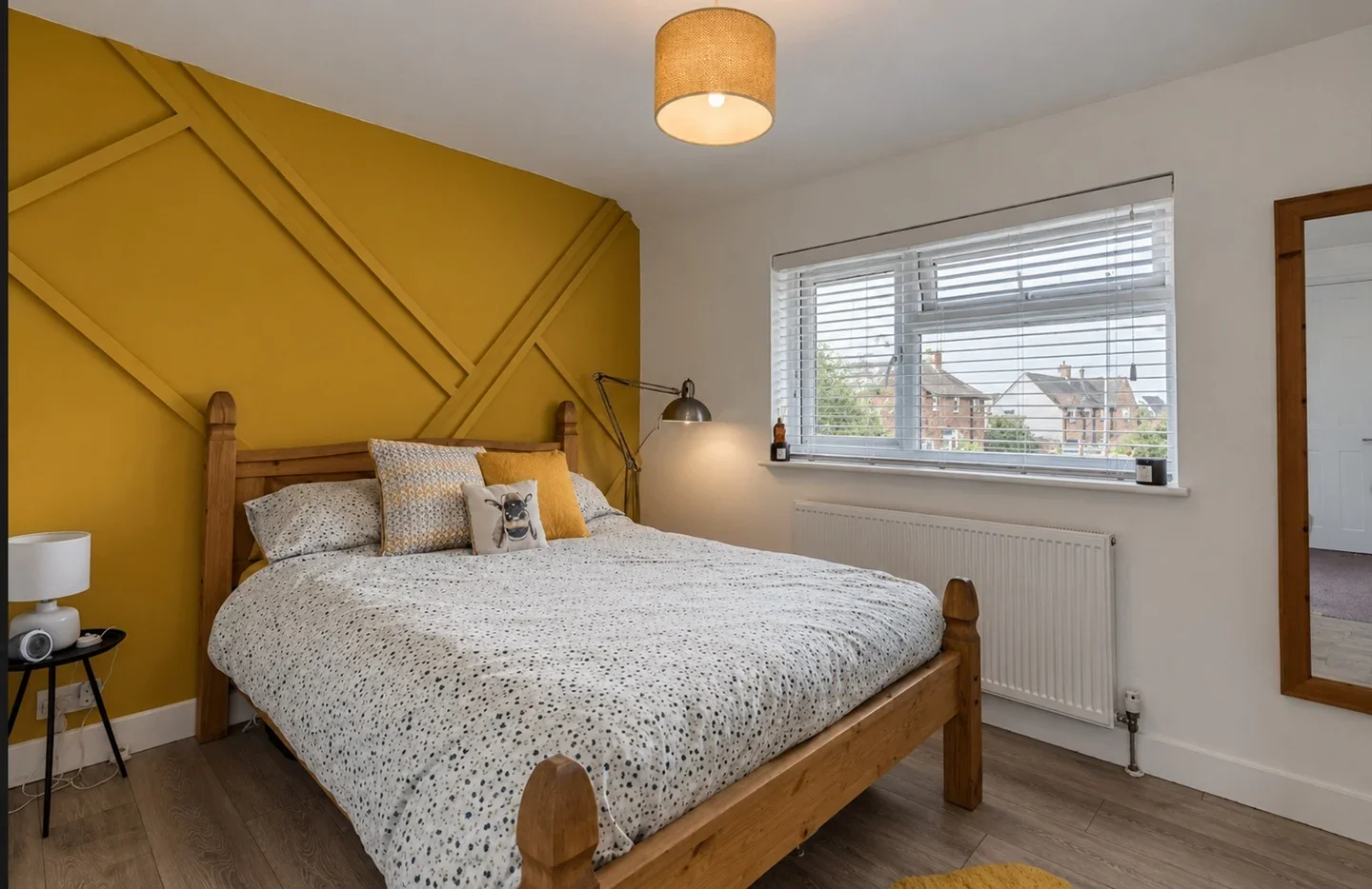 Room The Green in Burnham