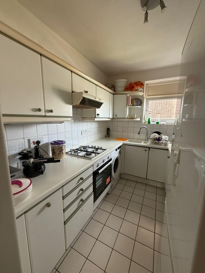 Flat Atherton Heights in Greater London