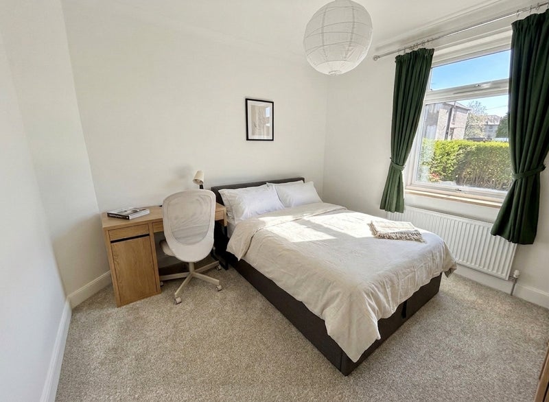 Flat Stenhouse Avenue in City of Edinburgh