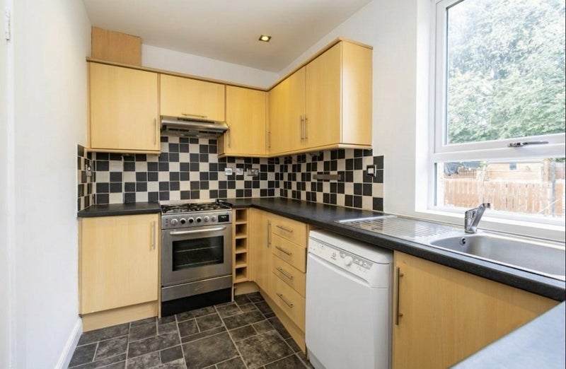 Flat Stenhouse Avenue in City of Edinburgh