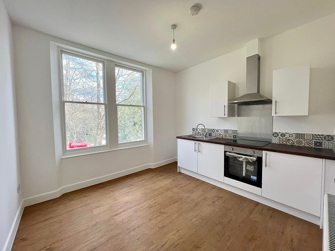 Flat Fairfax Road in Greater London