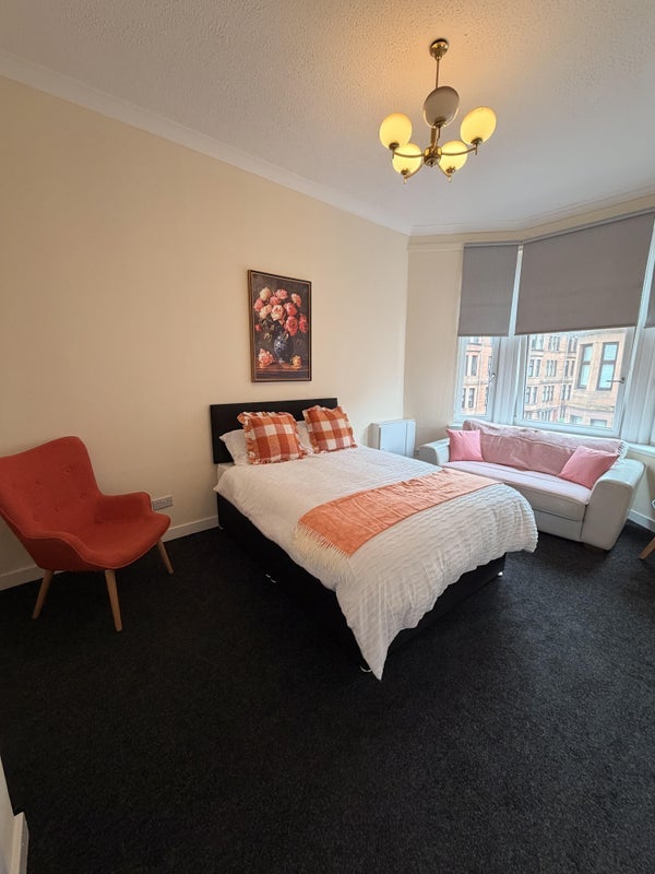 Room Stratford Street in Glasgow