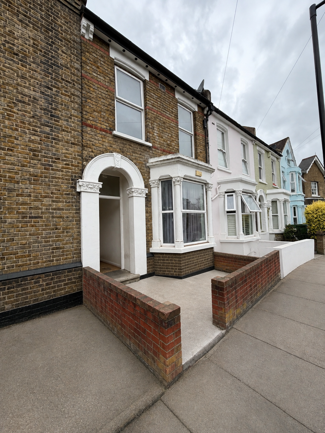 House Elm Grove in Greater London