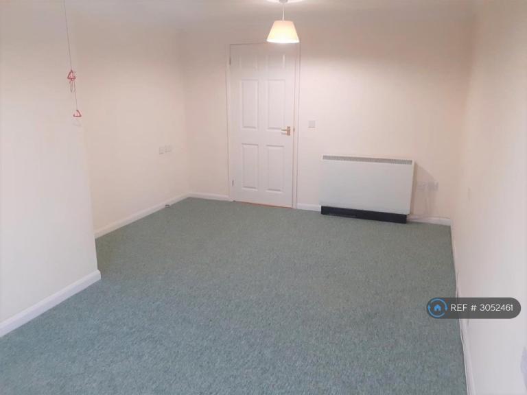 Flat Buckingham Road in Aylesbury