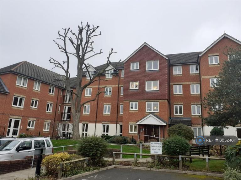 Flat Buckingham Road in Aylesbury