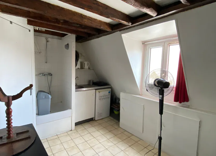 Room Rue Lucien Sampaix in Paris
