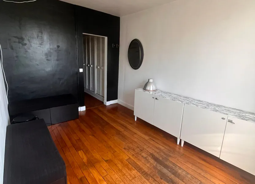 Appartement Rue du Faubourg Saint-Martin à Paris