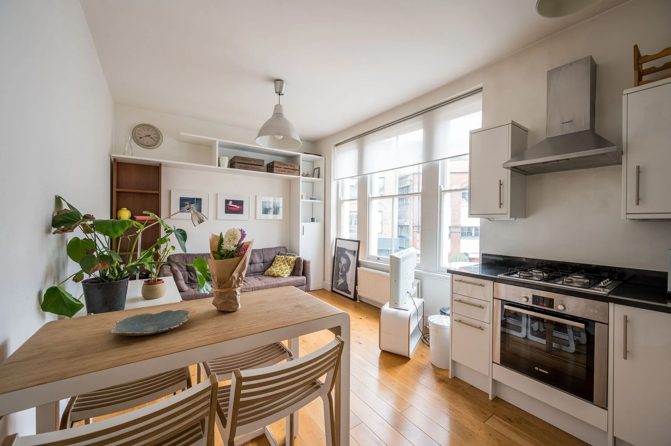 Flat Columbia Road in Greater London