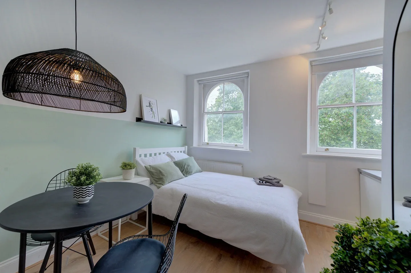 Flat Kensington Gardens Square in City of Westminster