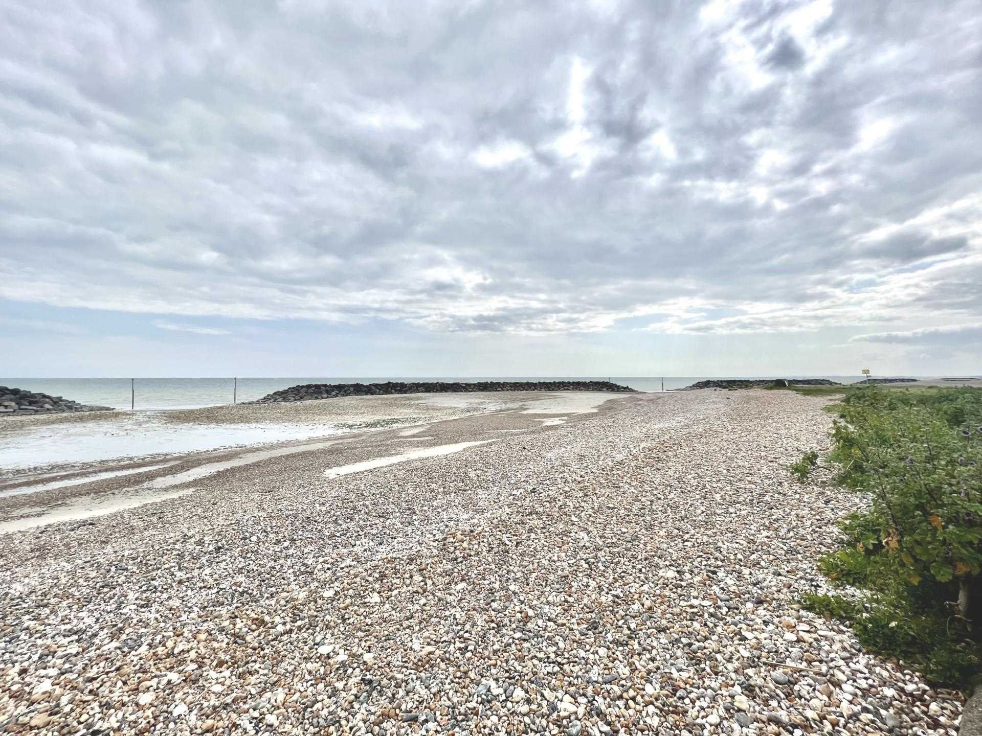 Flat Manor Way in Arun