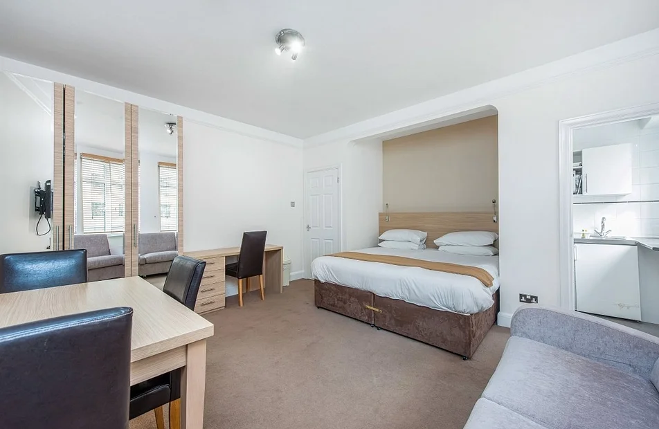 Flat Upper Woburn Place in Greater London