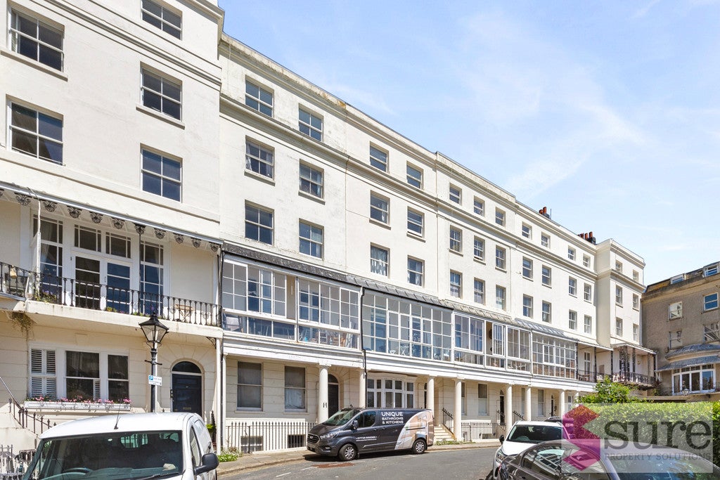 Flat Kings Cliff in Brighton