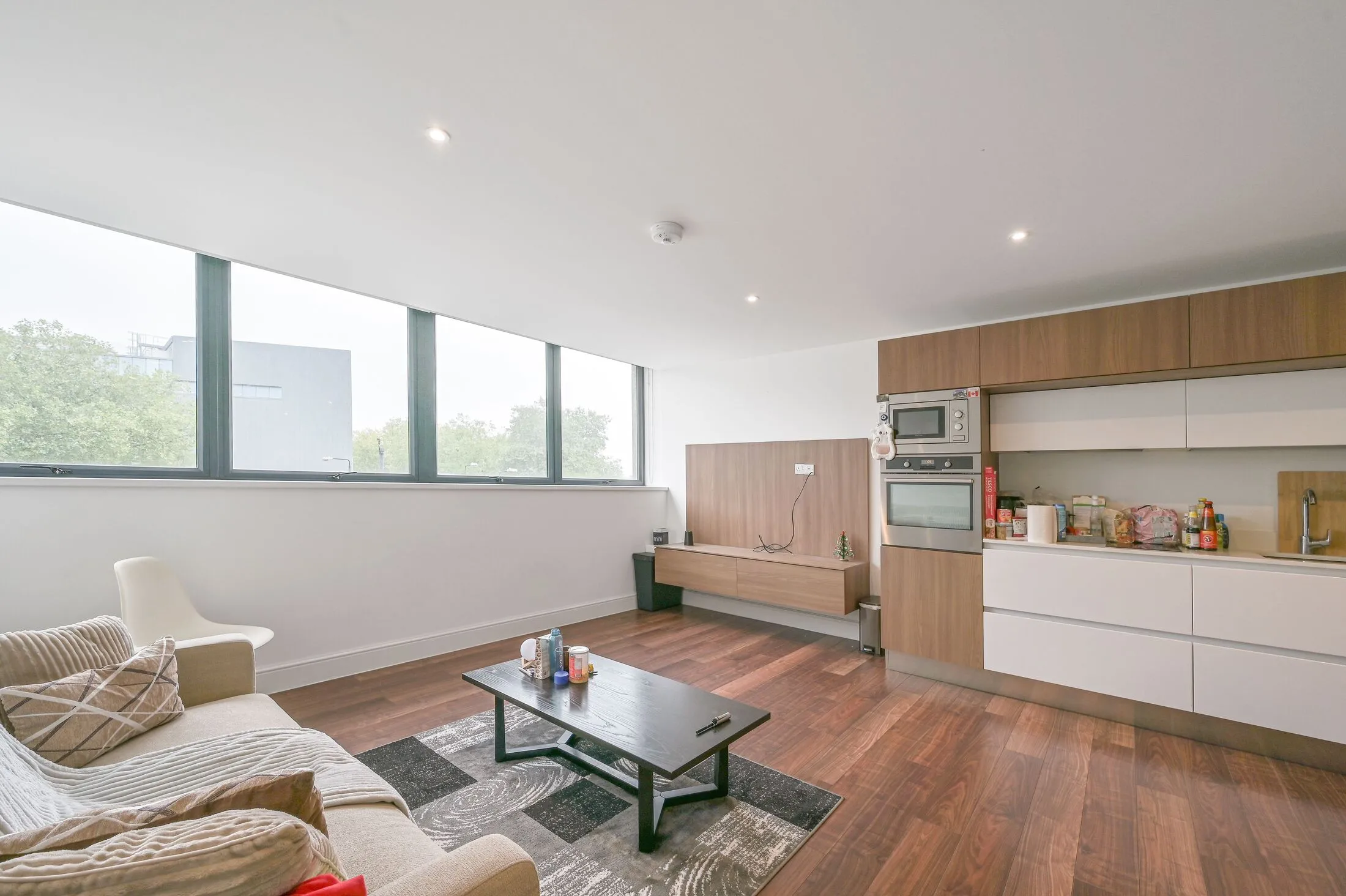 Flat Swiss Terrace in Greater London