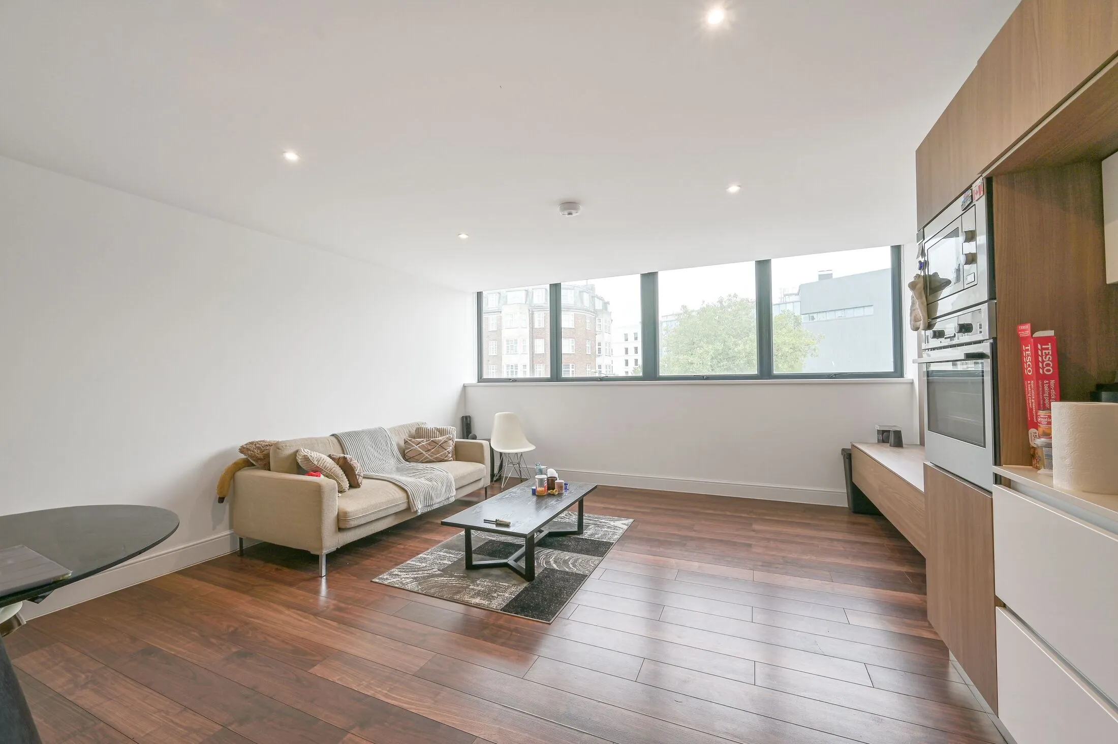 Flat Swiss Terrace in Greater London