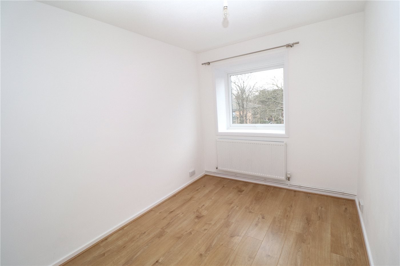 Flat Albemarle Road in Greater London