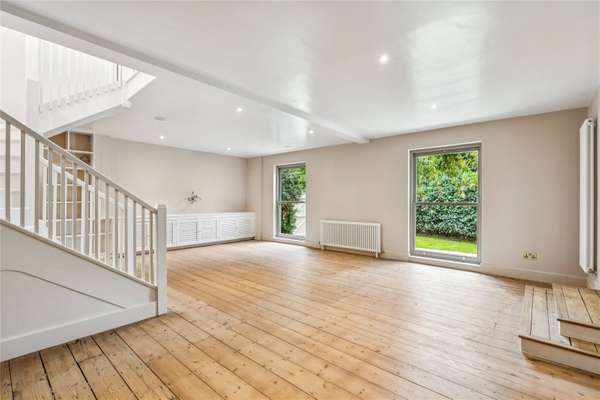 House Petersham Road in Greater London