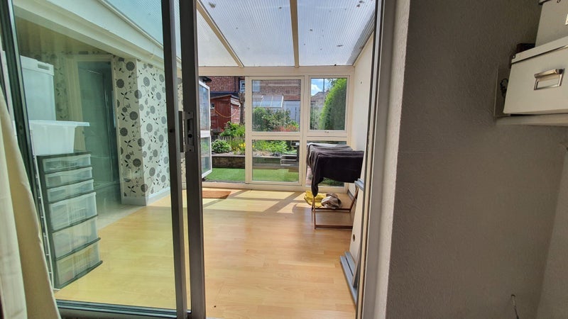 Room Blankley Drive in Leicester