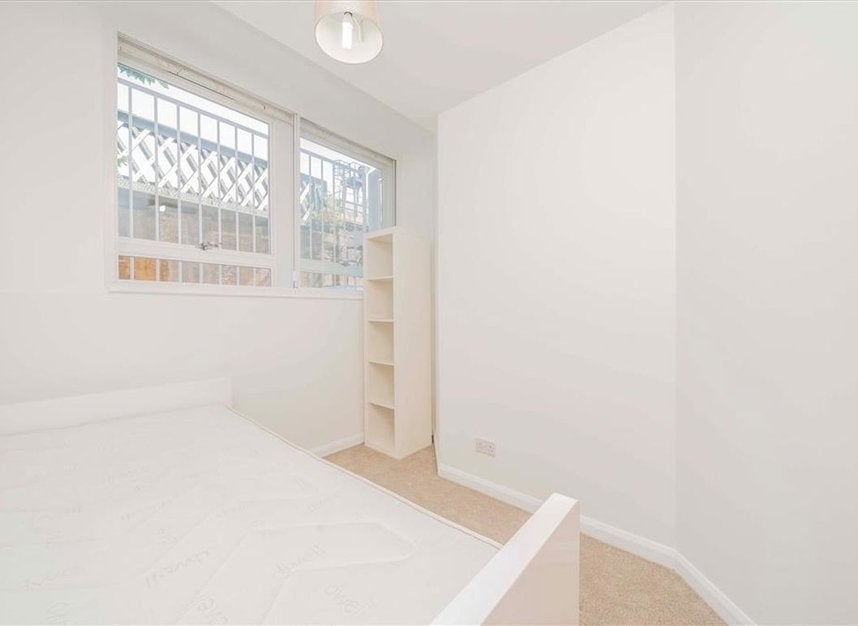 Flat Newington Causeway in Greater London