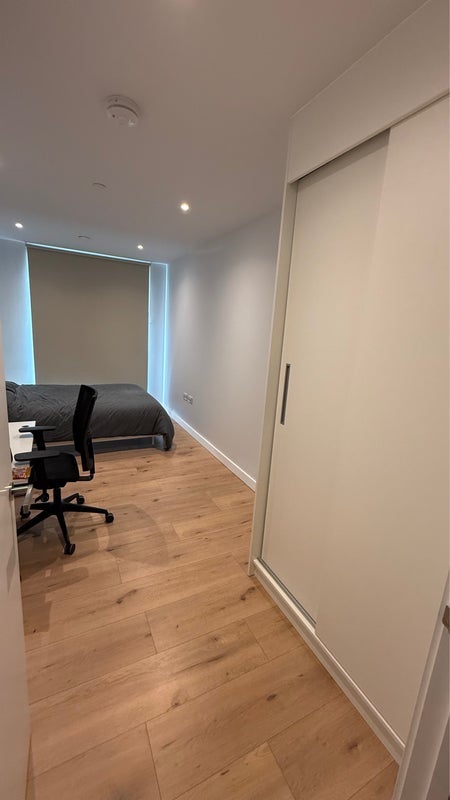 Room Henry Street in Greater London