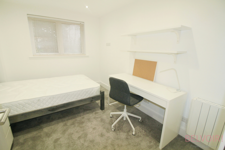 Room Barrique Road in Nottingham