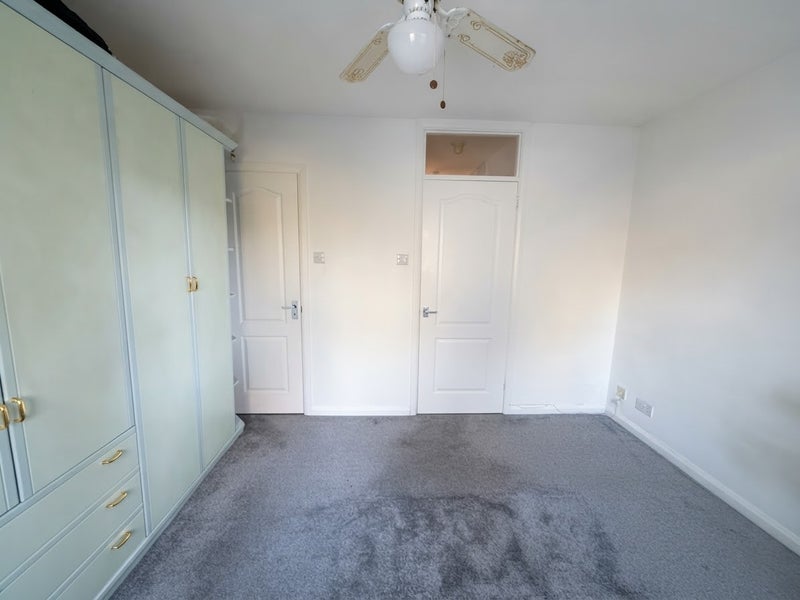 Room Rural Way in Greater London