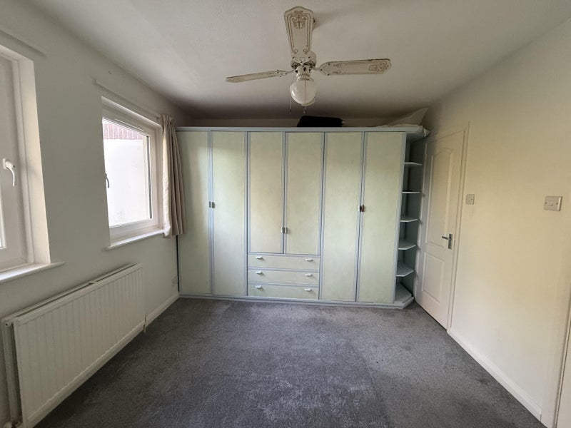 Room Rural Way in Greater London