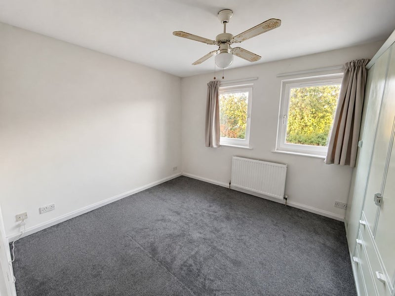 Room Rural Way in Greater London